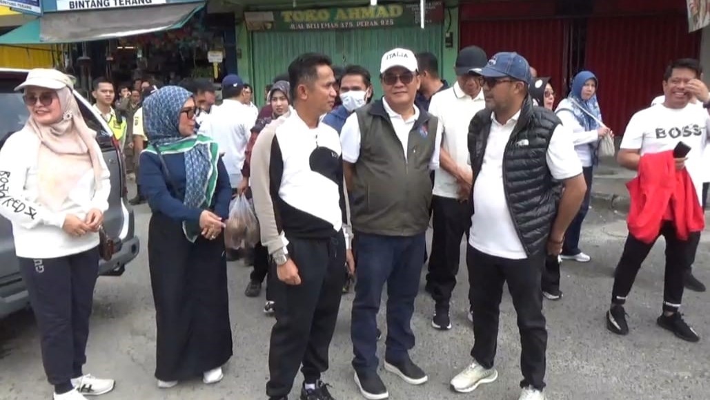 Wali Kota Balikpapan Sidak Pasar Klandasan, Temukan Sampah Menumpuk dan Pedagang Meluber ke Jalan