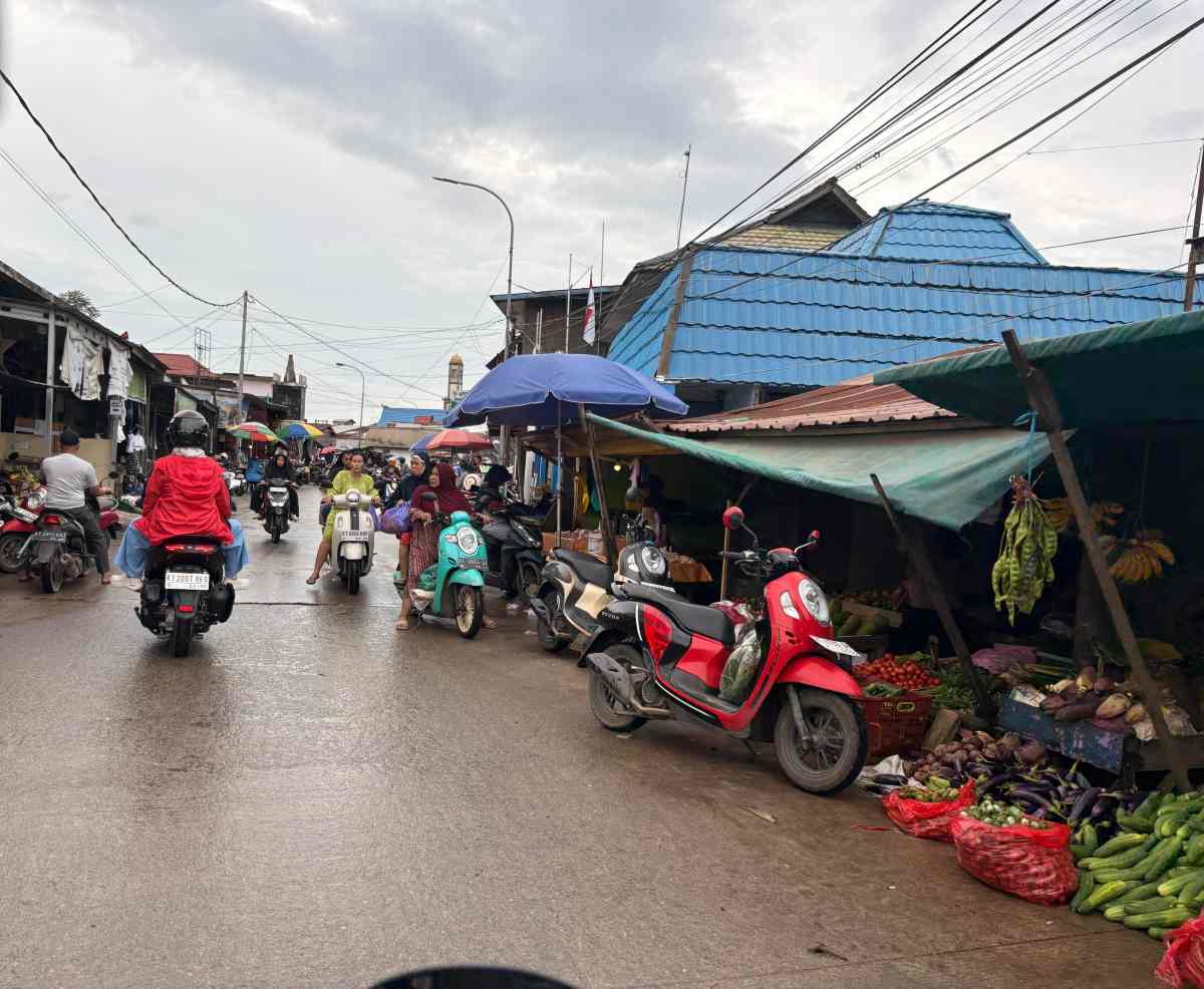 Bupati Kutim Ardiansyah Sulaiman Instruksikan Evaluasi Pasar Tumpah 