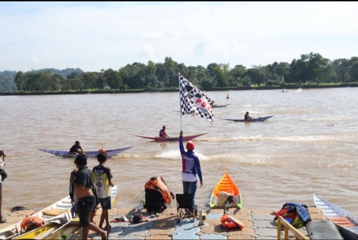 Lomba Balap Ketinting Lestarikan Budaya Sungai dan Menarik Wisatawan