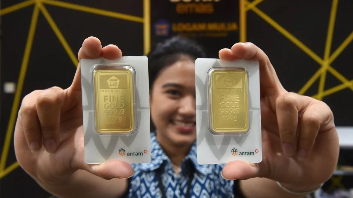 Harga Emas Antam Hari Ini Merosot Tajam, Rp20 Ribu per Gram