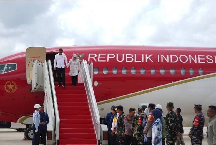 Presiden Jokowi Penuhi Janji, Mendarat di IKN dengan Pesawat Jumbo 