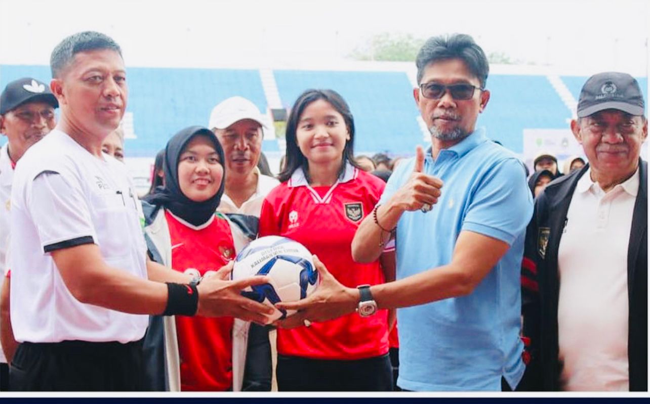 AHK Buka Piala Gubernur Kaltim Sepak Bola Wanita