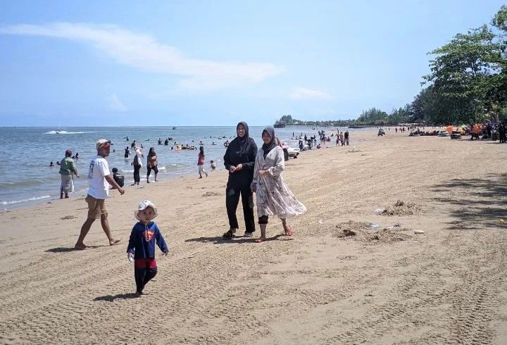 Pantai Manggar Balikpapan Terapkan Sistem Buka Tutup Jika Pengunjung Membludak