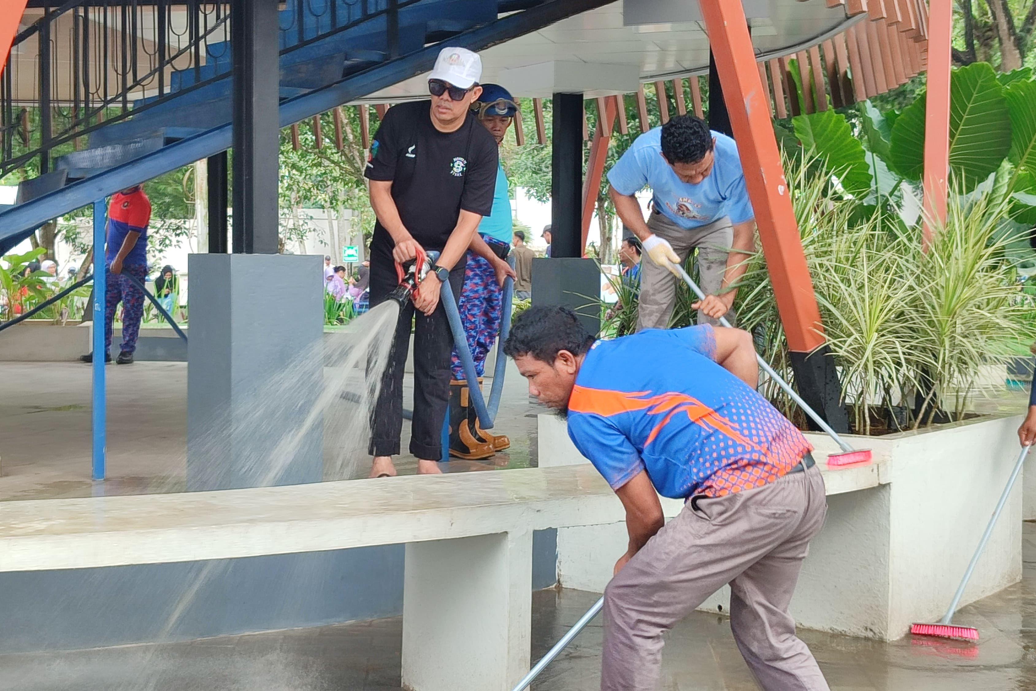 Tinjau Gotong Royong di Taman Cerdas, Andi Harun Soroti Pengelolaan dan Fasilitas Publik