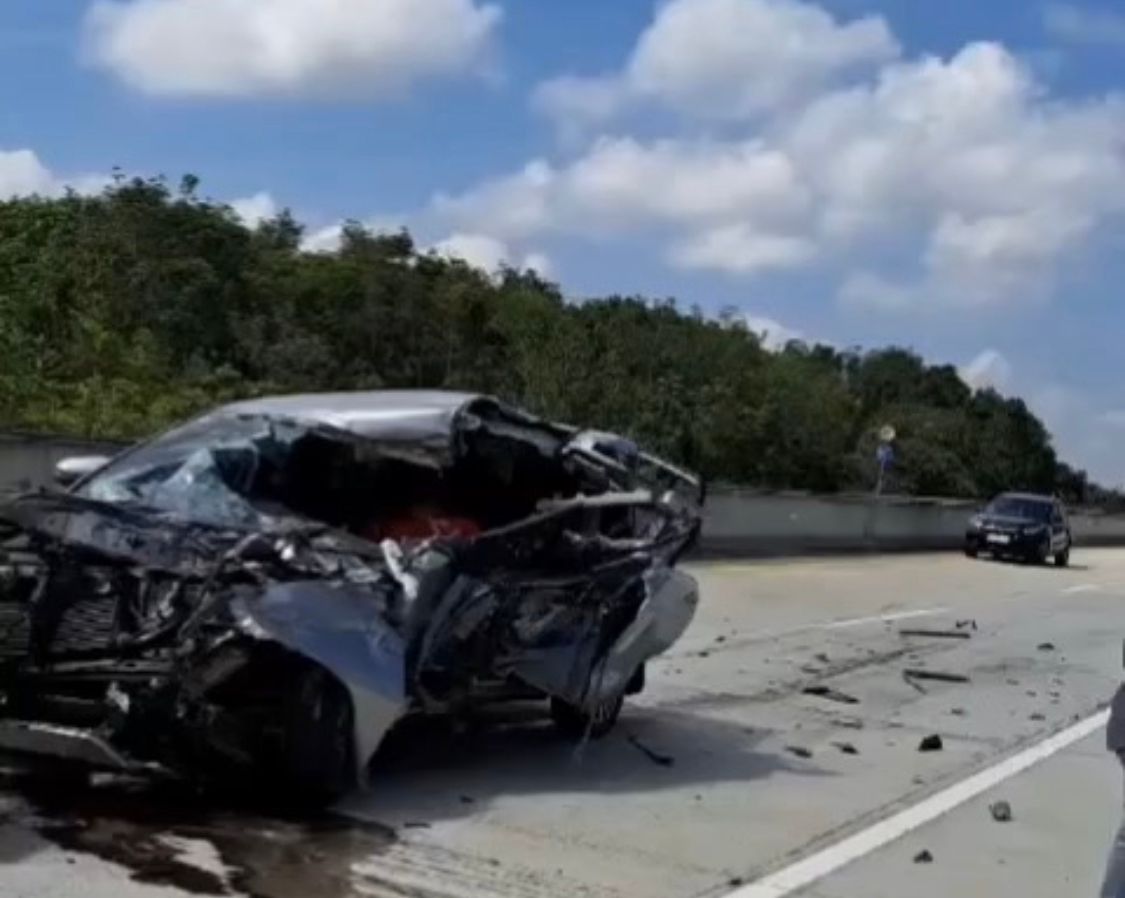 Kecelakaan di Tol Balikpapan-Samarinda Tewaskan Satu Orang, Diduga Karena Sopir Mengantuk