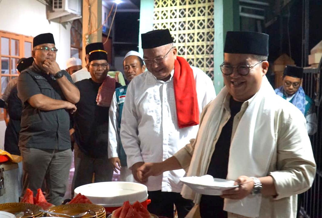 Rendi Solihin Lanjutkan Safari Ramadan ke Marangkayu, Sahur Bersama Warga