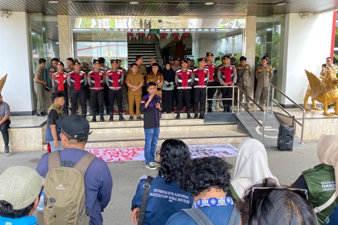 Mahasiswa Geruduk Kantor Bupati, Pertanyakan Mekanisme Pembayaran Beasiswa Kukar Idaman
