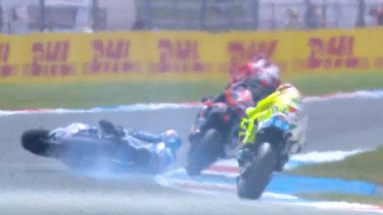 Patah Tulang akibat Senggolan dengan Acosta, Kans Alex Marquez Juara MotoGP Kian Menipis 