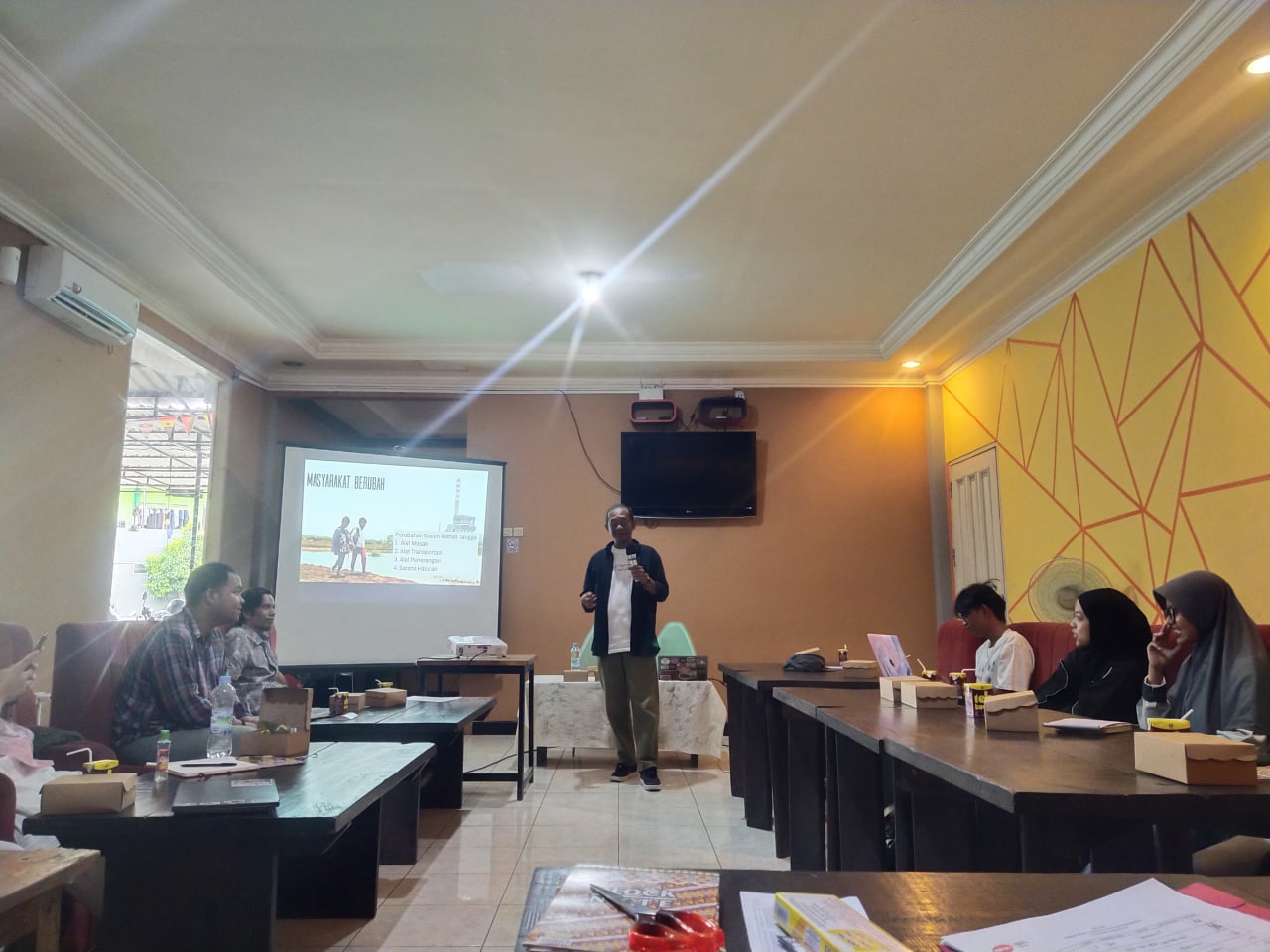 PPMN Adakan Jurnalisme Warga, Bahas Suara Kelompok Rentan dalam Isu Transisi Energi