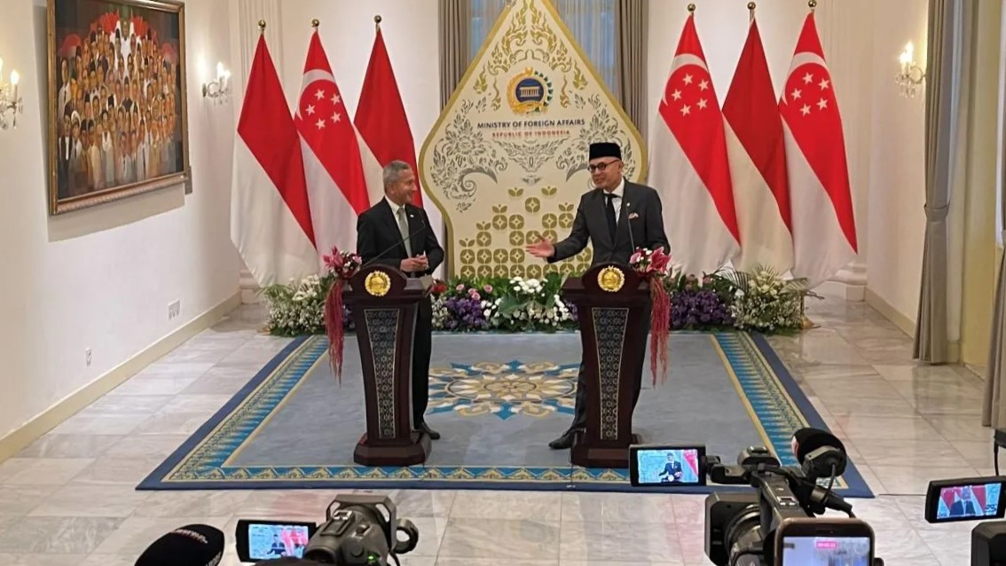 Indonesia-Singapura Sepakat Bentuk Satgas Karhutla, Siap Berbagi Intelijen Bidik Korporasi Nakal