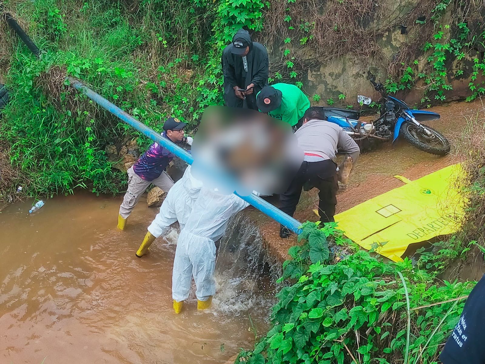 Pria Tanpa Identitas Ditemukan Tewas di Dalam Parit, Warga Diminta Melapor jika Kehilangan Anggota Keluarga