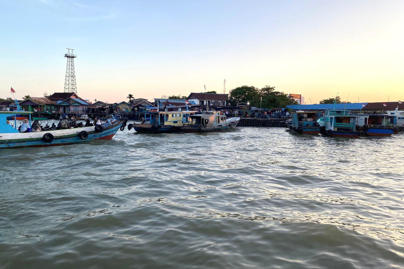 Cuaca Ekstrem Intai Perairan Balikpapan-PPU, Operator Penyeberangan Diminta Tingkatkan Kewaspadaan