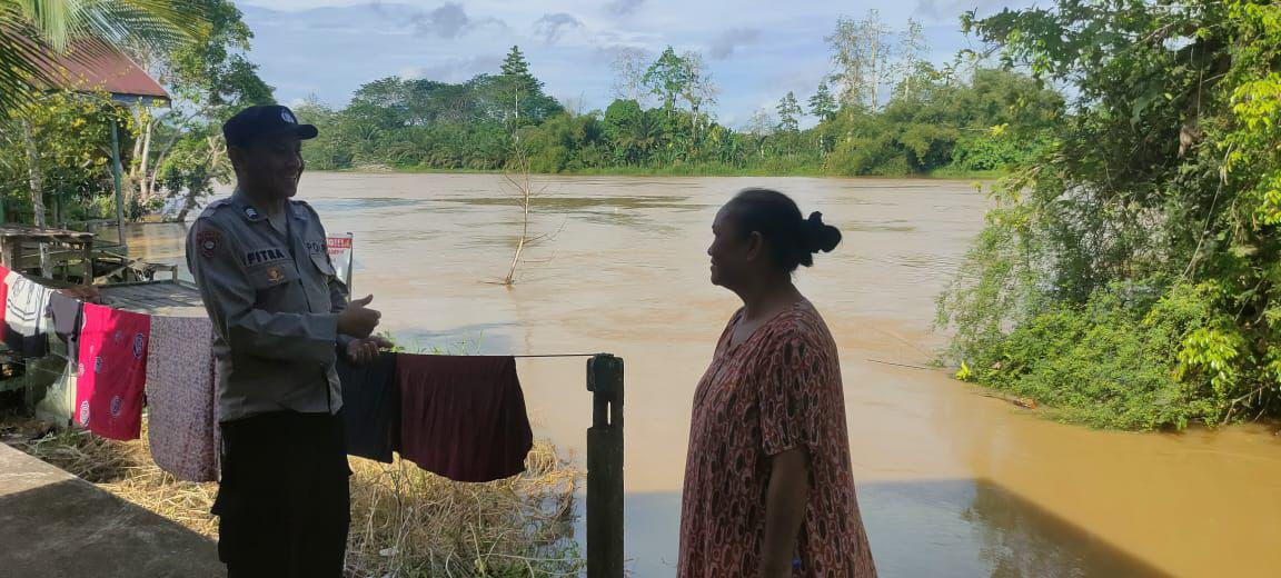 Antisipasi Terjadi Banjir Susulan, Polsek Muara Bengkal Perketat Pemantauan Debit Air