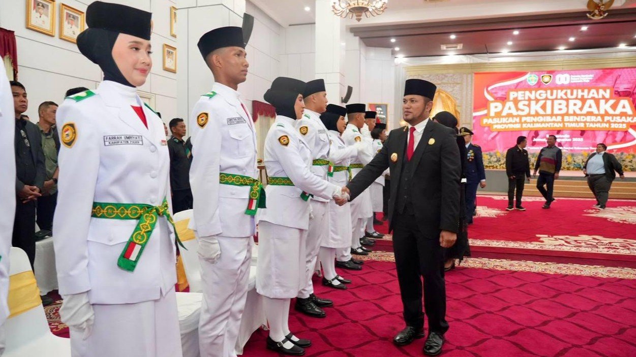 Pengukuhan Paskibraka Kaltim 2025, Firda Arrum dari Berau Siap Kibarkan Sang Merah Putih