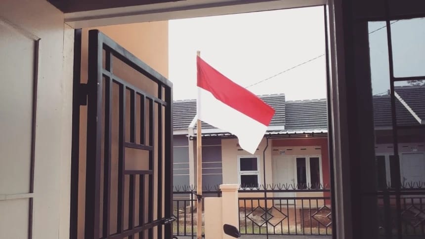 Jelang HUT RI Ke-79, Kesbangpol Mahulu Imbau Warga Pasang Bendera Merah Putih di Rumah 