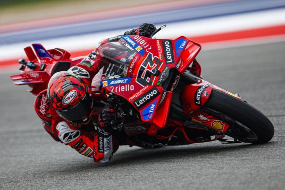 Kualifikasi MotoGP Ceko 2025: Marc Marquez Jatuh, Pecco Bagnaia Pole Position