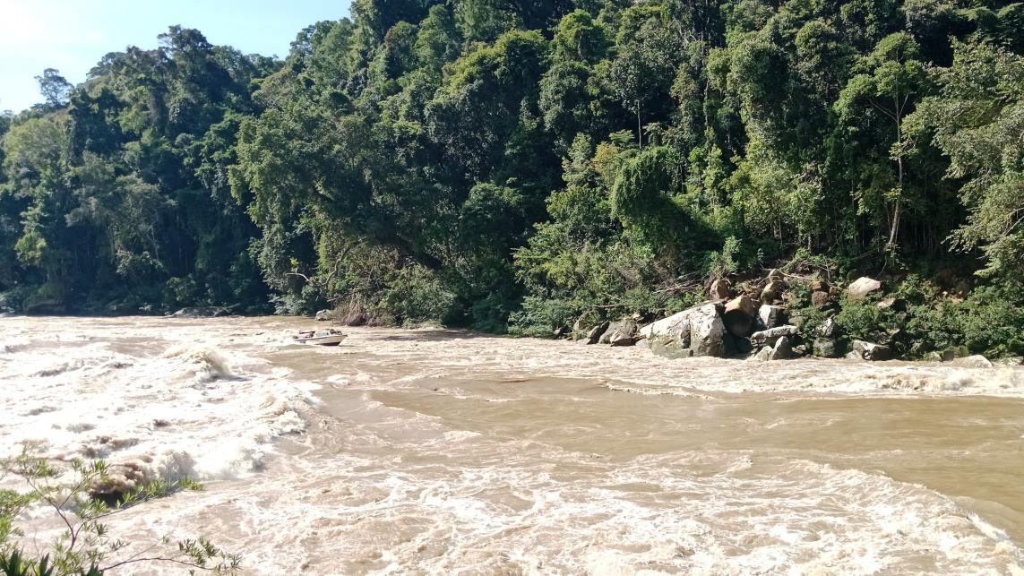 Riam-Riam Mahakam Ulu: Gerbang Ekstrem Menuju Keindahan Jantung Kalimantan