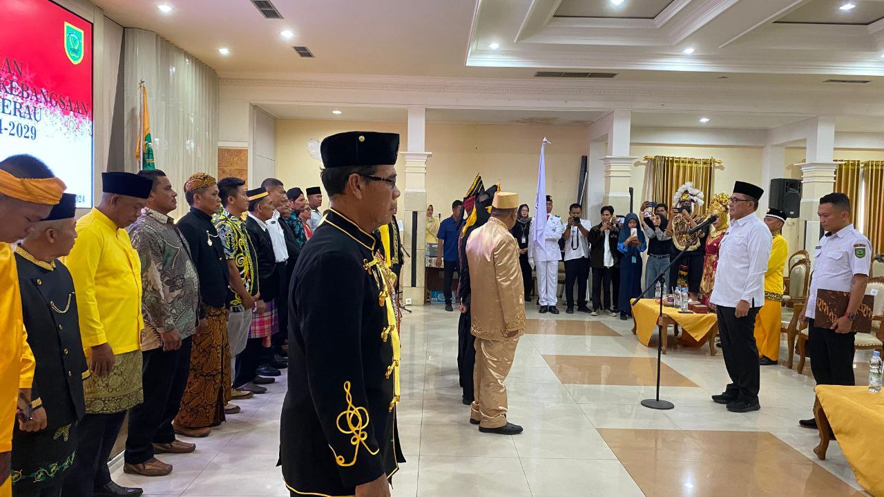 Pjs Bupati Kukuhkan Pengurus FPK Berau Periode 2024-2029