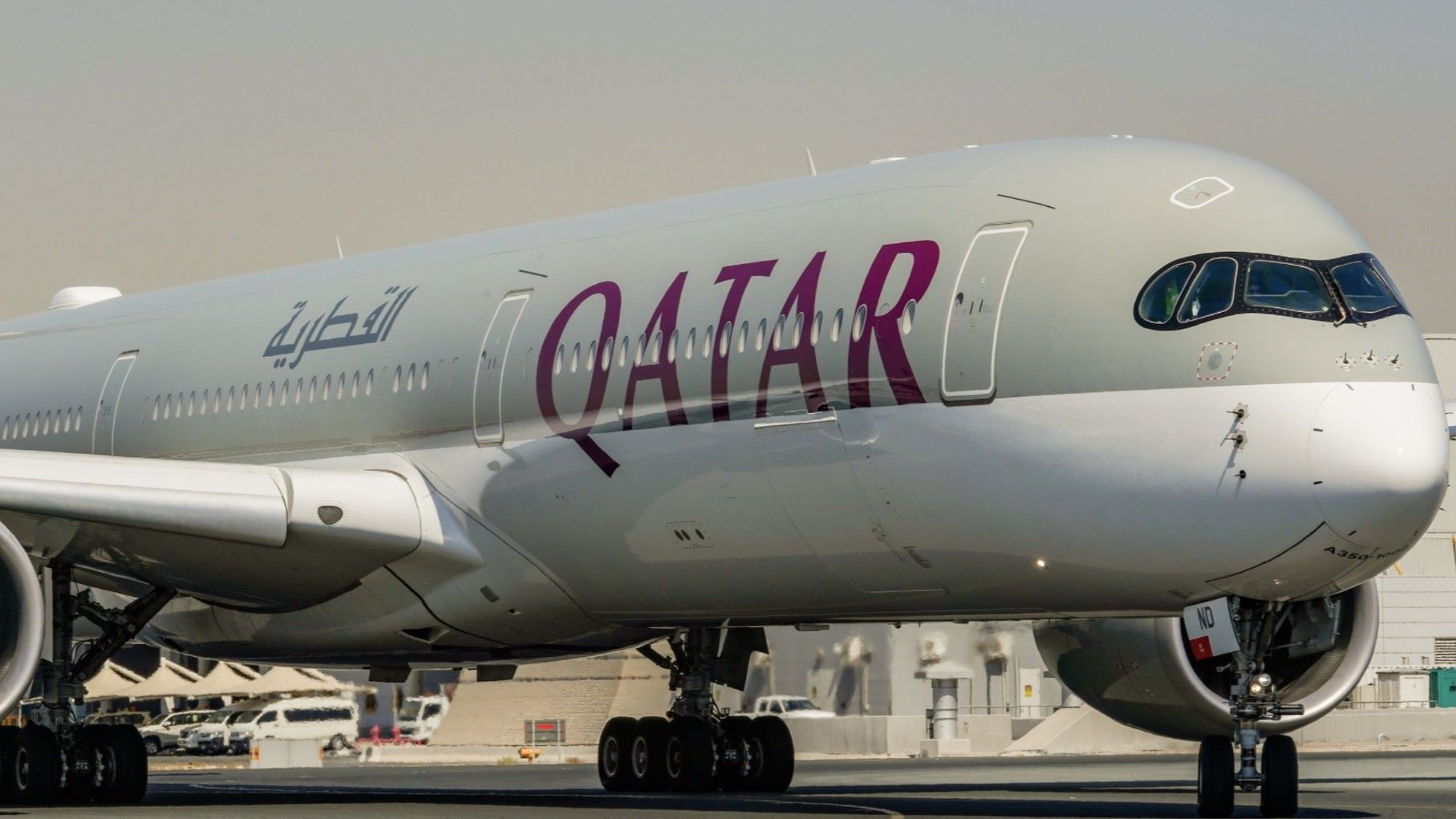 Pramugari Qatar Airways Tetap Layani Penumpang Meski Ada Insiden Turbulensi Hebat