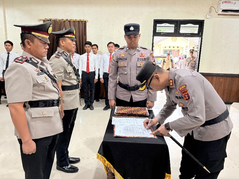  Polres Kubar Lakukan Mutasi, Ini Pesan Kapolres 