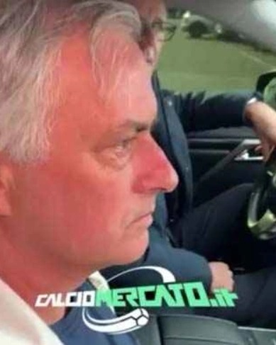 Ketika Cinta Mourinho di Roma Bertepuk Sebelah Tangan