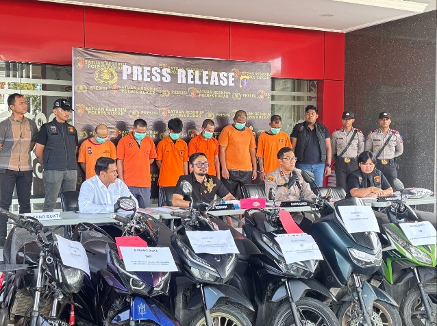 Hasil Operasi Jaran 2025, Polres Kukar Tangkap 8 Pelaku Curanmor, Penadahnya Asal Samarinda