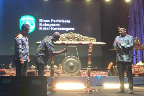 Festival Topeng Nusantara Digelar di Taman Kota Raja Tenggarong