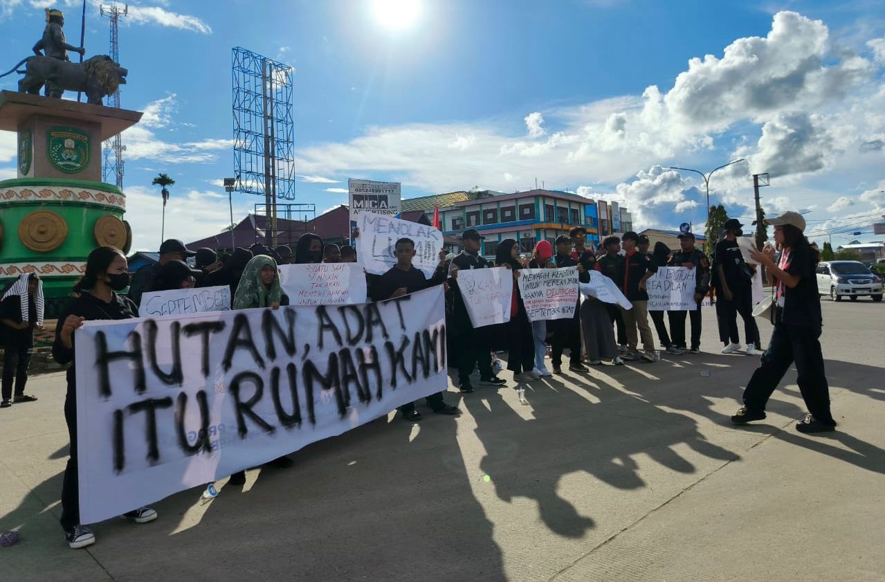 Mahasiswa Stiper Kutim Gelar Aksi “Menolak Lupa” Suarakan Kasus HAM dan Hutan Adat