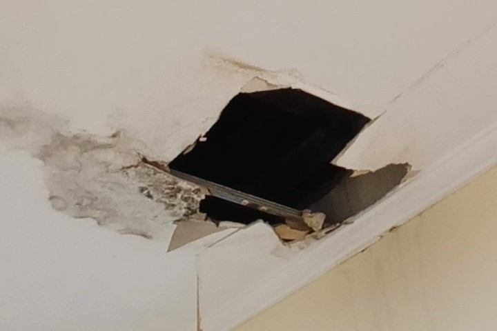 Zaenuddin Thaib Soroti Ketimpangan OPD dan Bocornya Ruang Rapat DPRD Kutai Barat