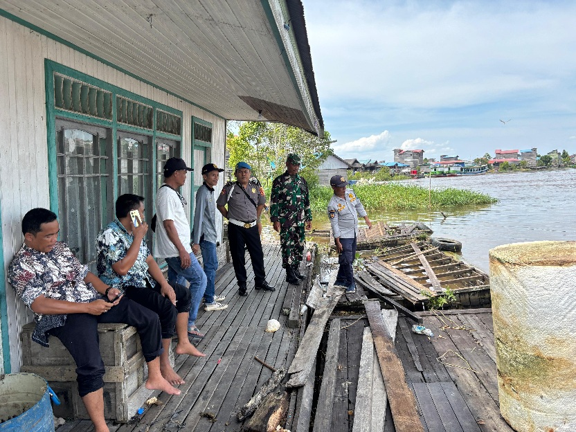Tugboat Tabrak Keramba Warga di Muara Muntai, Kerugian Ditaksir Ratusan Juta 