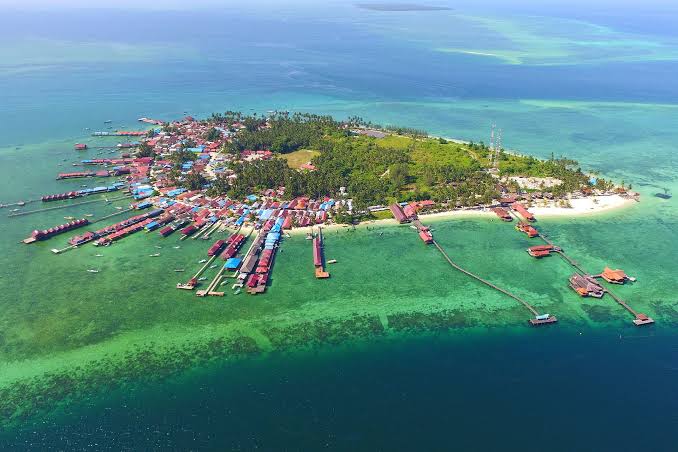Pengunjung Ditarik Retribusi Bila Ingin Masuk Pantai di Pulau Derawan, Gamalis Angkat Bicara