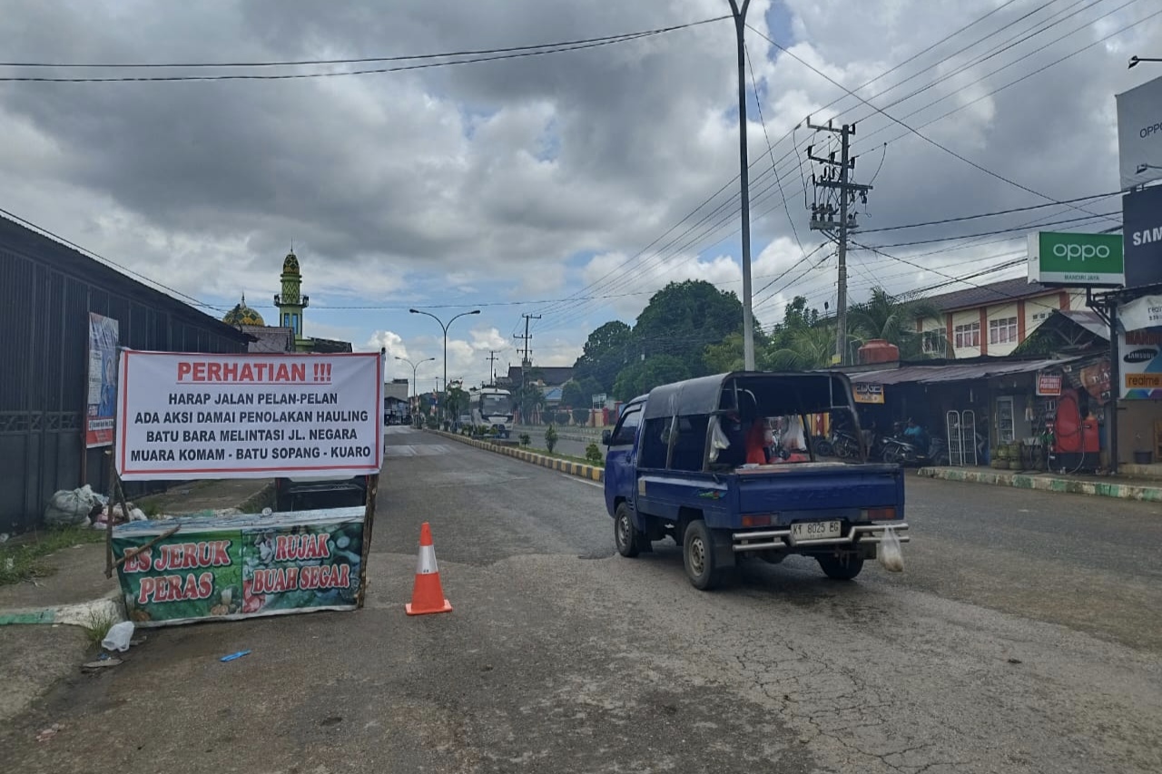 Anggota DPRD Paser Dituding Tunggangi Aksi Blokade Jalan oleh Warga Batu Kajang