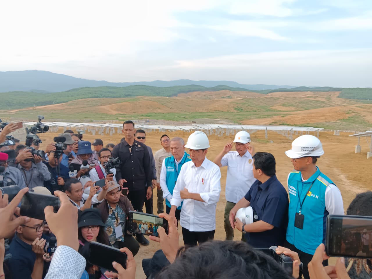 Jokowi Groundbreaking PLTS 50 MW di IKN, Realisasikan Konsep Green Energy