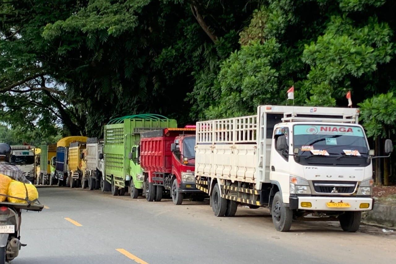 Antrean Solar di Balikpapan Mencapai 3 Hari, DPRD Desak Transparansi Kuota BBM Bersubsidi