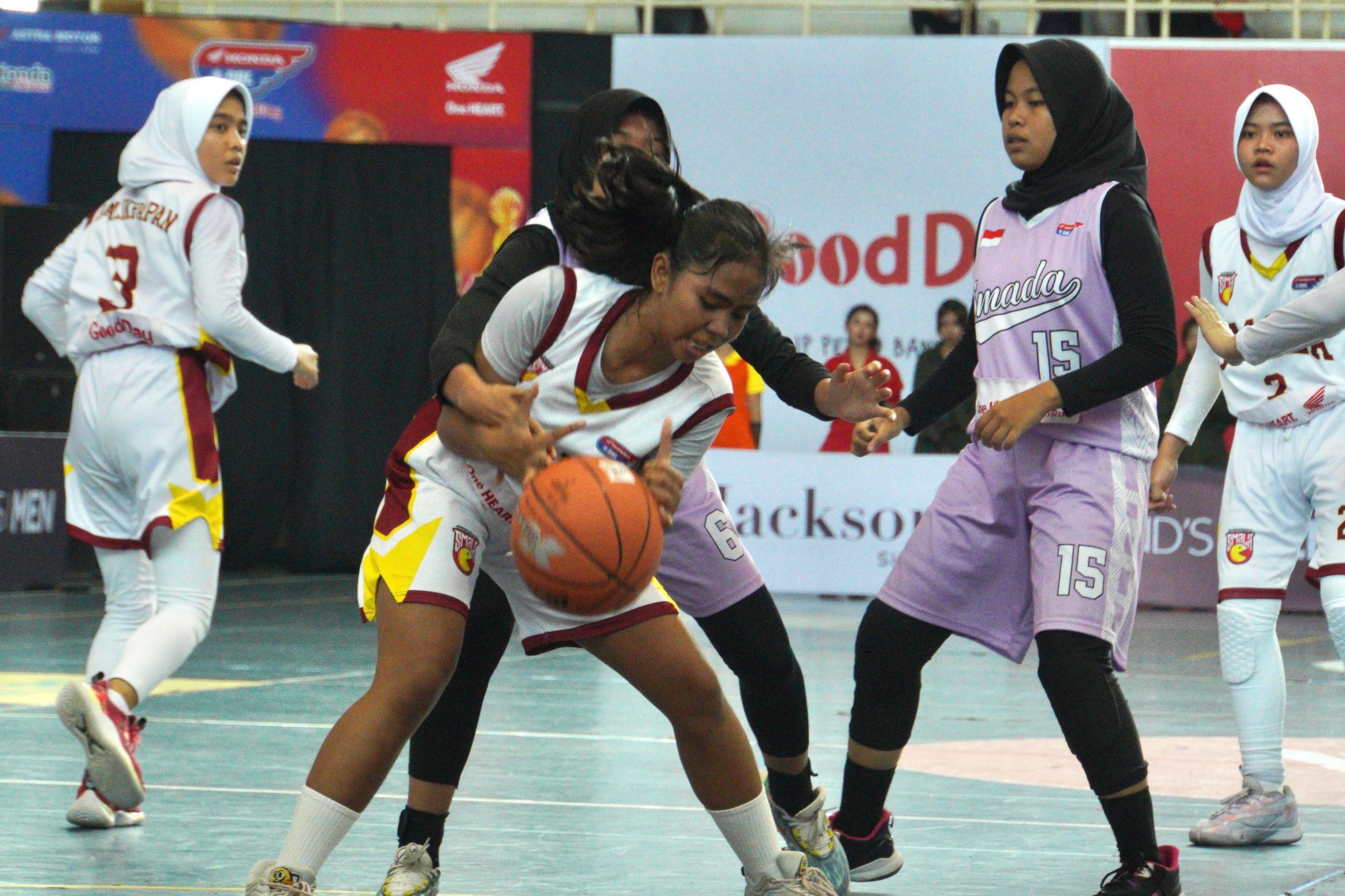 Recap Pertandingan Hari Ketiga Honda DBL With Kopi Good Day East Kalimantan Series