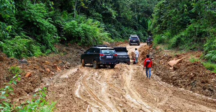 Pemprov Kaltim Bantah Anaktirikan Infrastruktur di Mahulu  