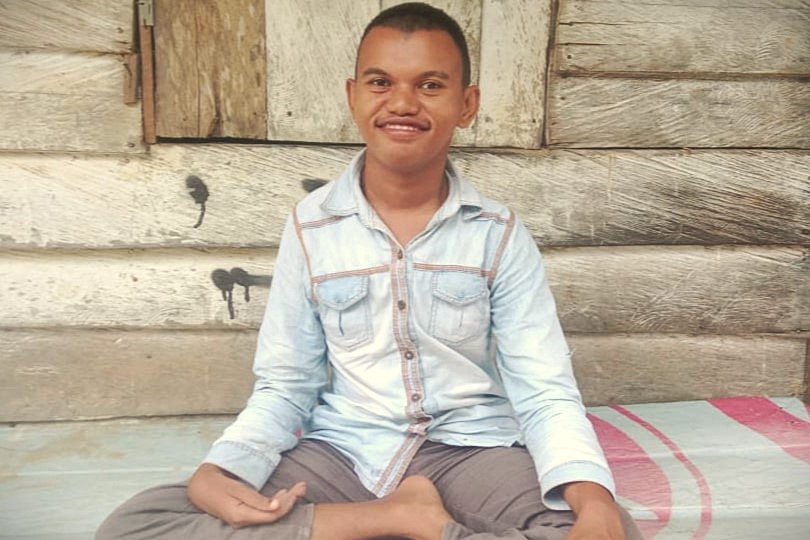 Mimpi Duduk di Kursi Roda, Harapan Sederhana Algianus, Disabilitas Anak Buruh Sawit