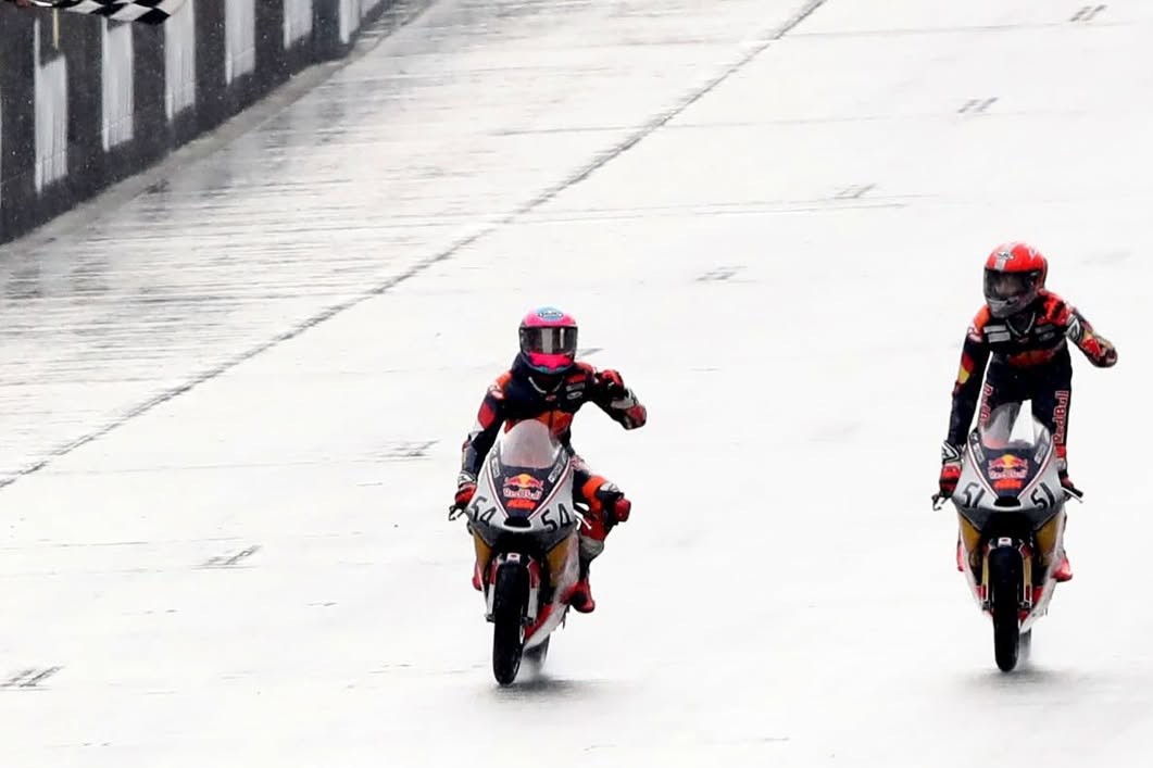 Dobel Podium di Austria, Veda Ega Pratama Naik Posisi 2 Klasemen Sementara RBRC 2025