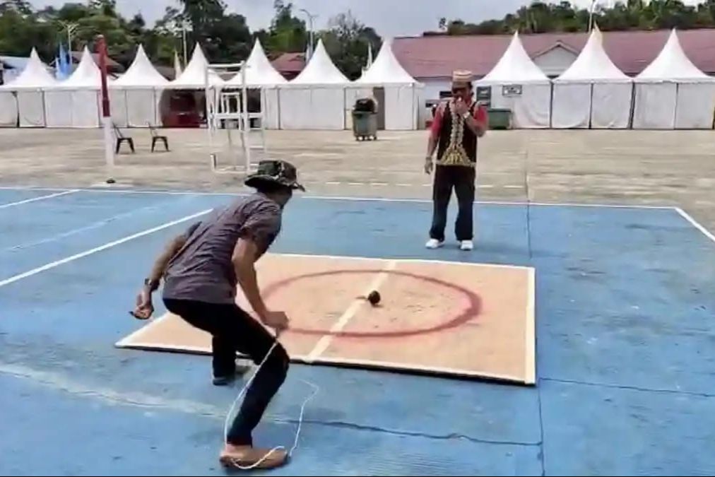 Permainan Tradisional Ramaikan HUT ke-12 Mahulu, Salah Satunya Lomba Begasing