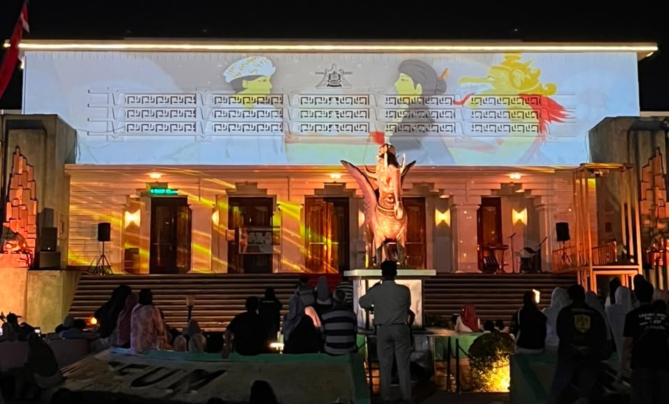 Video Mapping Hidupkan Legenda Putri Karang Melenu di Museum Mulawarman
