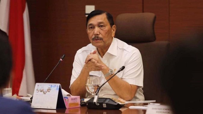 Luhut Angkat Bicara Soal Pelarangan iPhone 16 Series Beredar di Indonesia