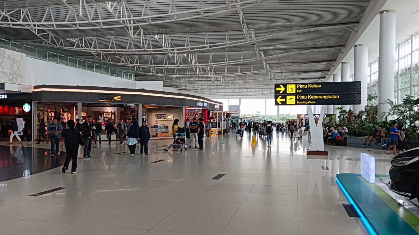 Trafik Domestik Bandara Sepinggan Balikpapan Melemah, Tertekan Harga Tiket Pesawat