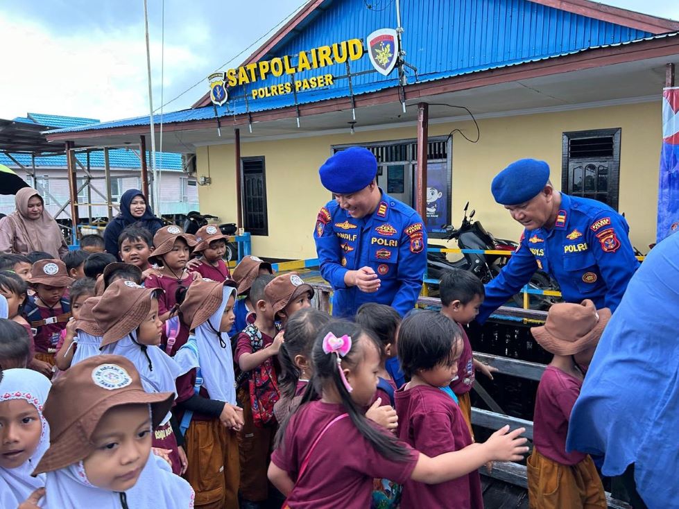 Seru! Anak TK di Paser Diajak Kenal Kapal Polisi dan Keselamatan Perairan