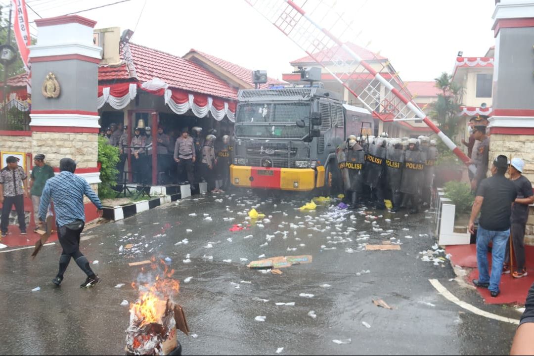 Siaga Aman Nusa I 2025, Polres Bontang Lakukan Simulasi Pengamanan Markas