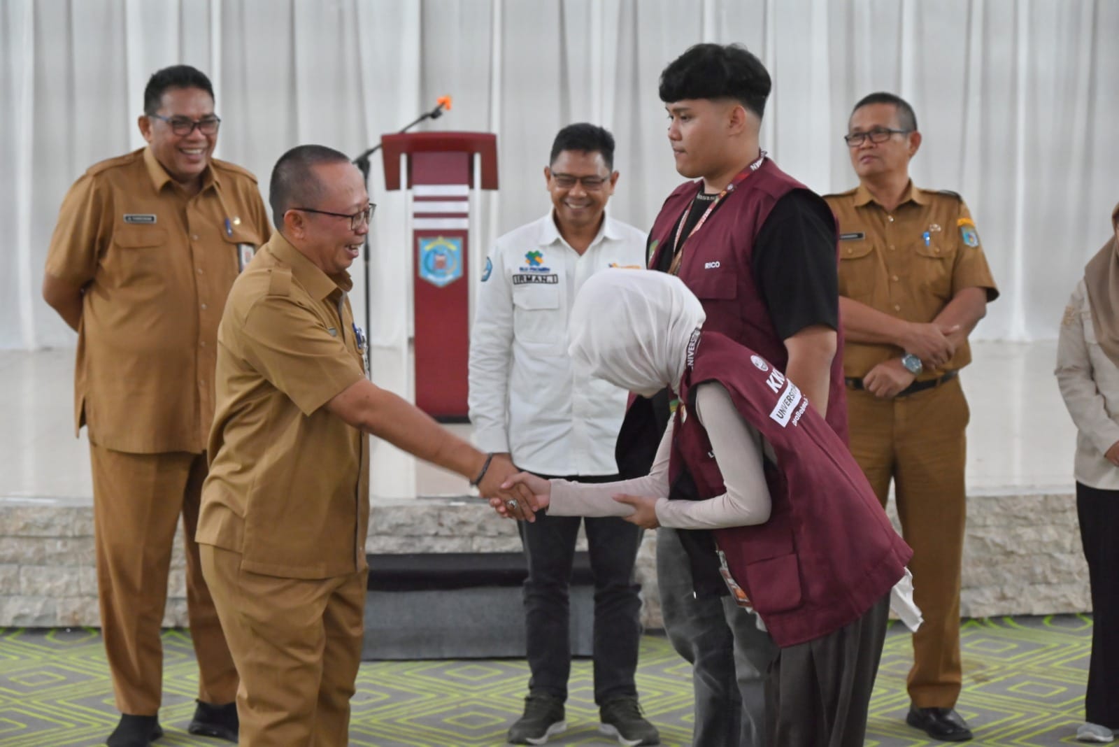 460 Mahasiswa dari 8 Perguruan Tinggi Jalani KKN di Paser, Diterjunkan ke 48 Desa 