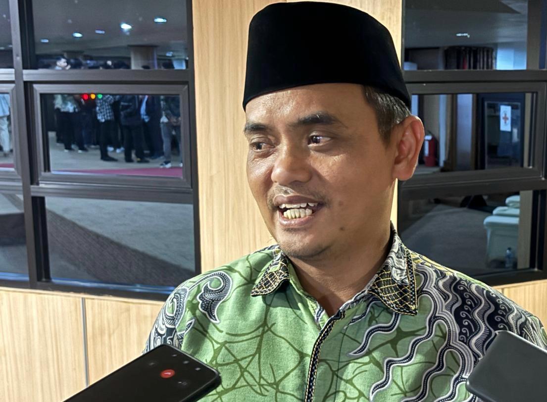 M Idham Sudah Salurkan 3.900 Bibit Sawit dan 2 Perahu Nelayan di Sebulu