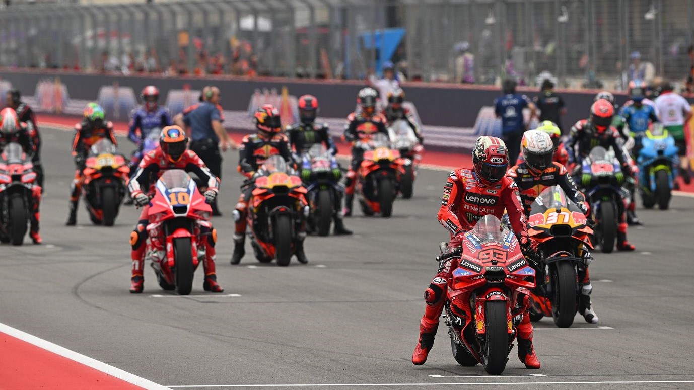MotoGP Resmi Ubah Regulasi: Holeshot Device Dilarang, Grid Start Diperlebar