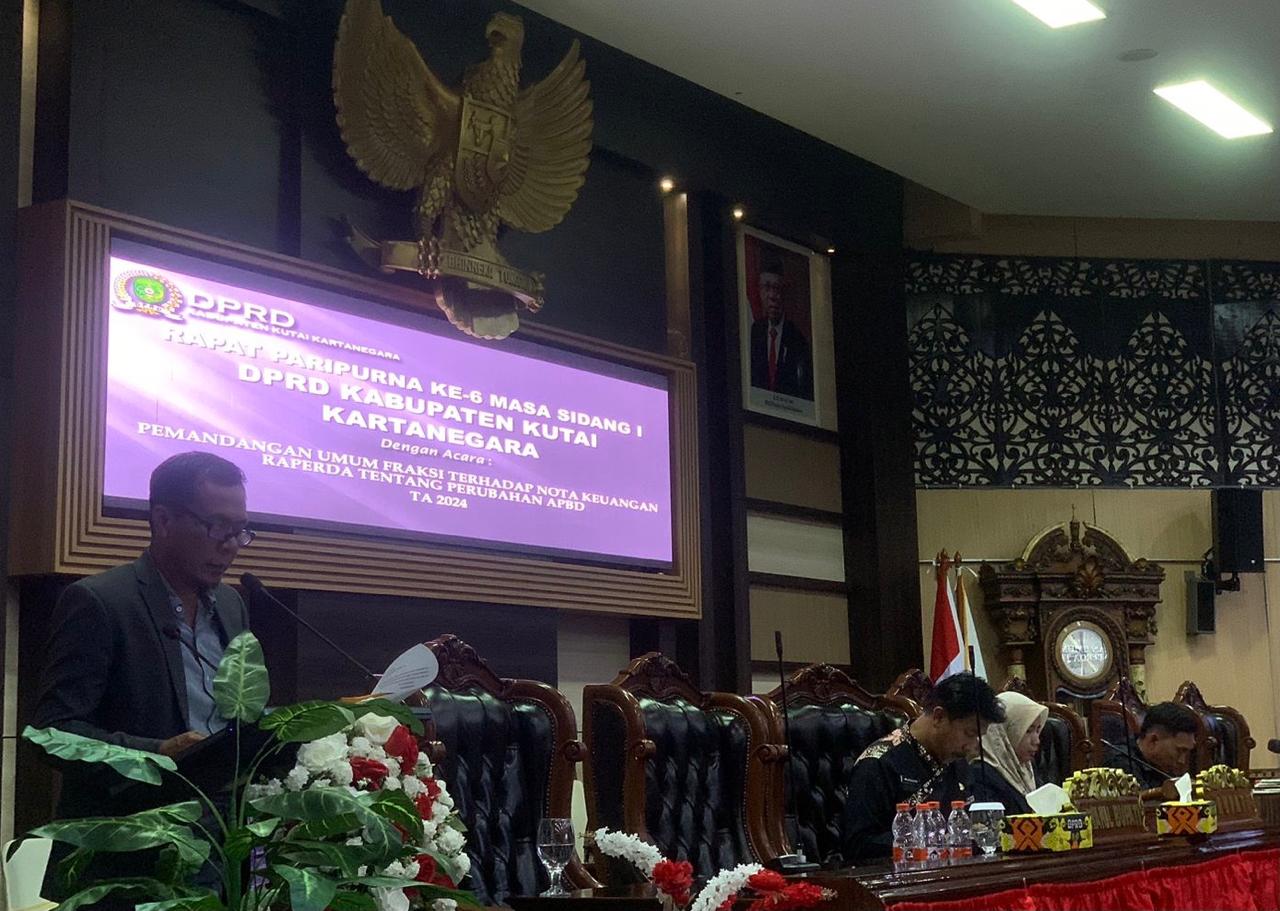 DPRD Kukar Bahas Pandangan Fraksi terhadap APBD Perubahan 2024