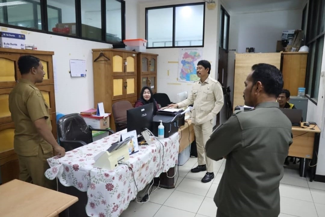 Wabup PPU Gelar Sidak Ramadan: Periksa Absensi dan Kinerja ASN