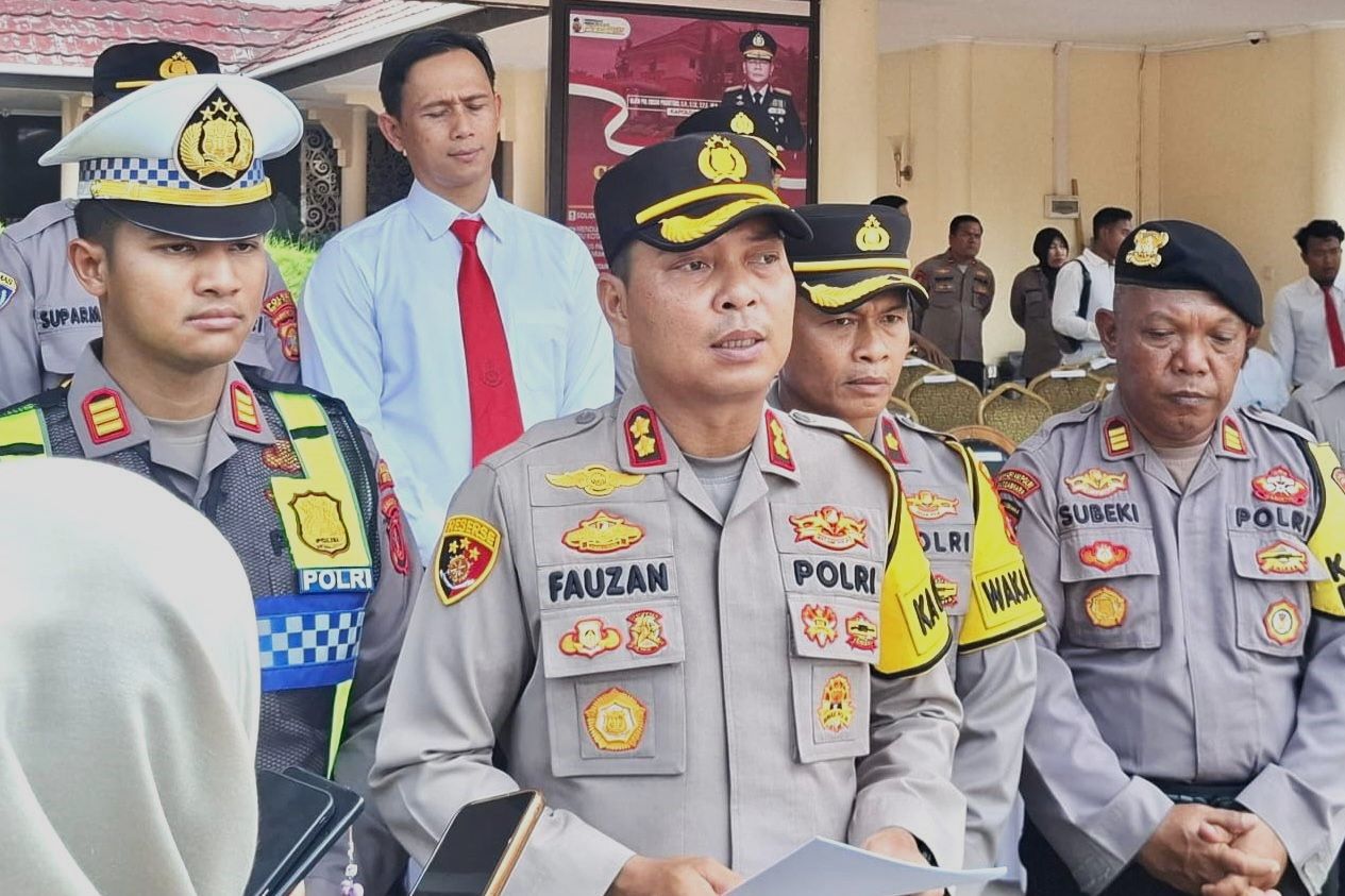 Antisipasi Ancaman Teror, Polres Kutim Turunkan Brimob dan K9 untuk Sterilisasi Gereja